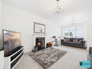 Living Room- click for photo gallery